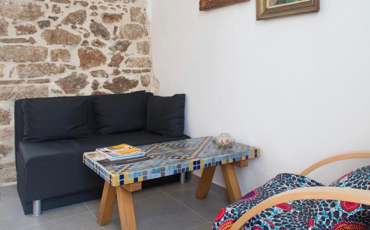 A Litte Taste Of Home Guest House Atena Exterior foto