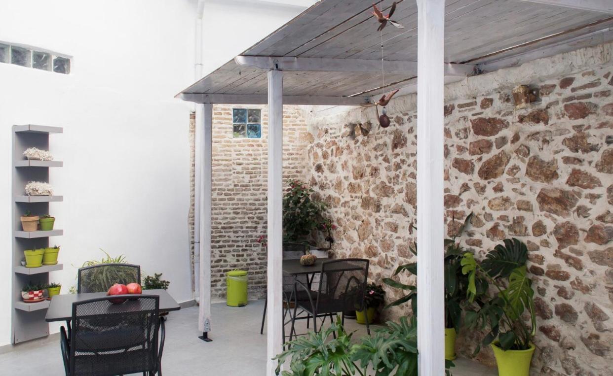 A Litte Taste Of Home Guest House Atena Exterior foto