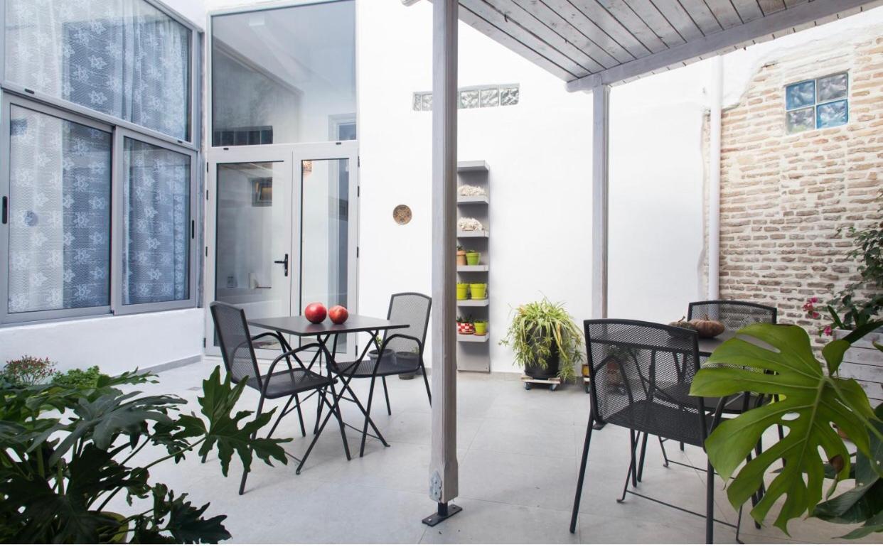 A Litte Taste Of Home Guest House Atena Exterior foto